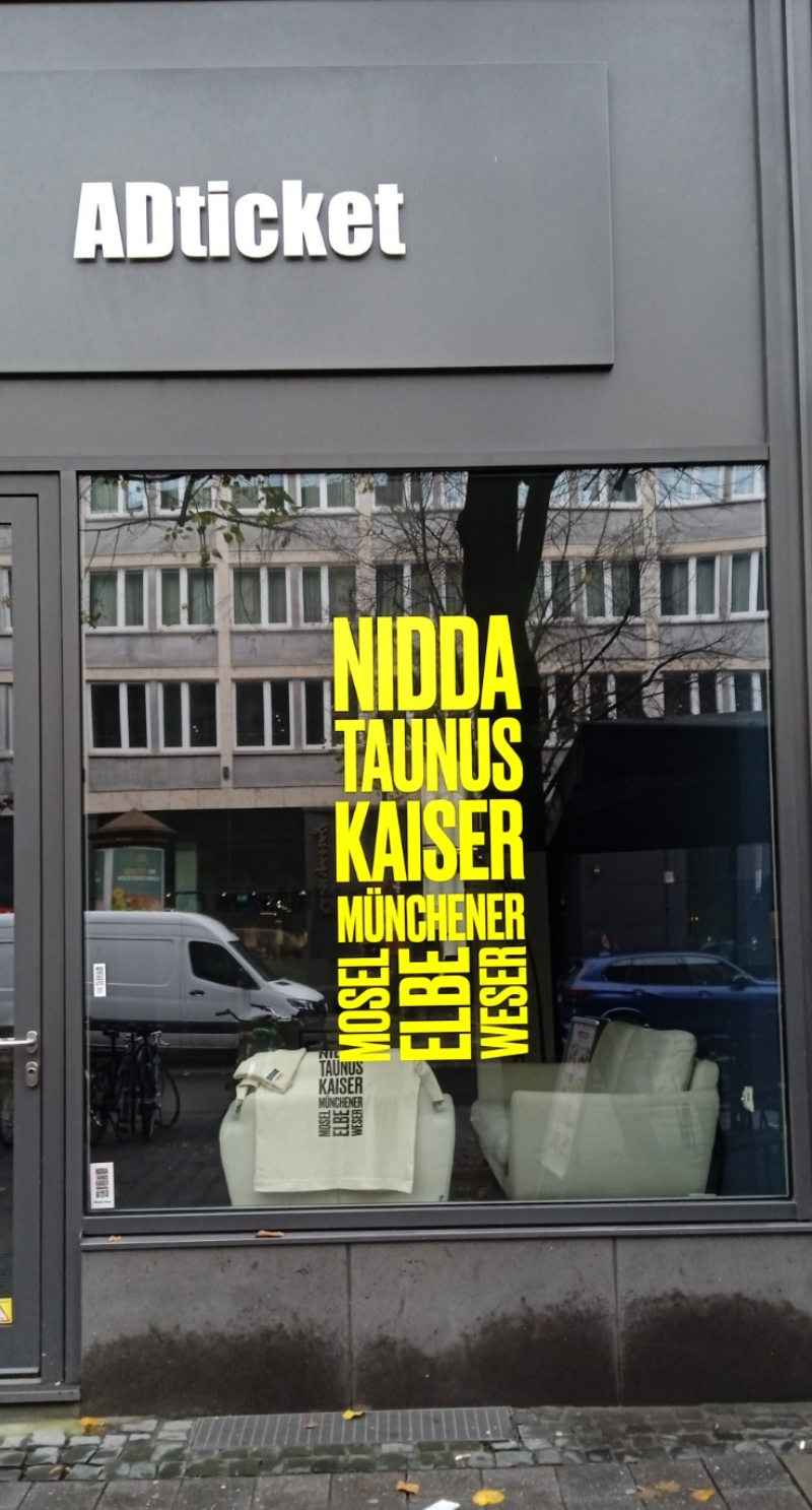 Fensterbeschriftung